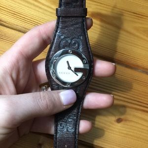 Leather Gucci watch